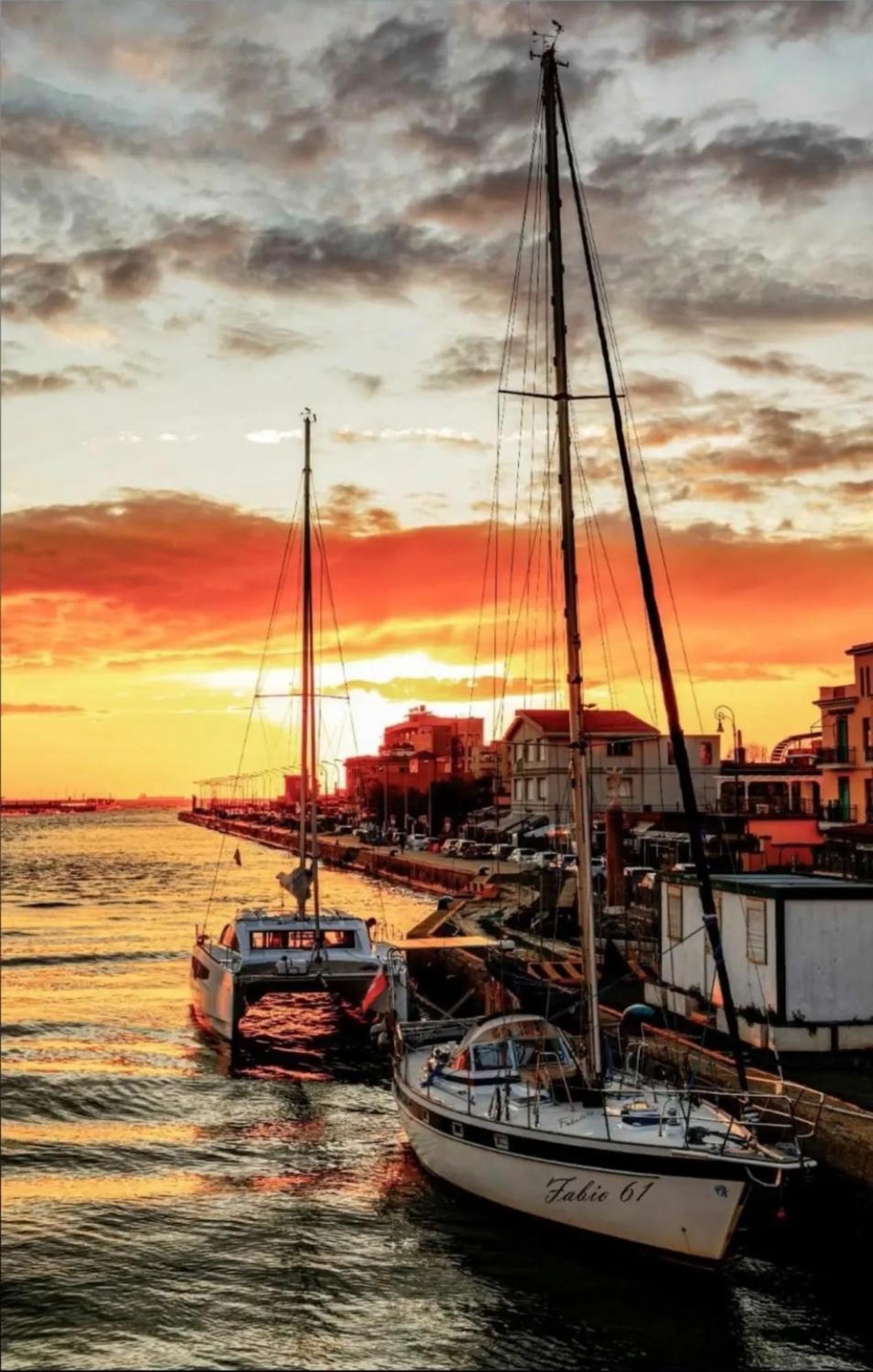 Вилла Vista Mare Фьюмичино Экстерьер фото